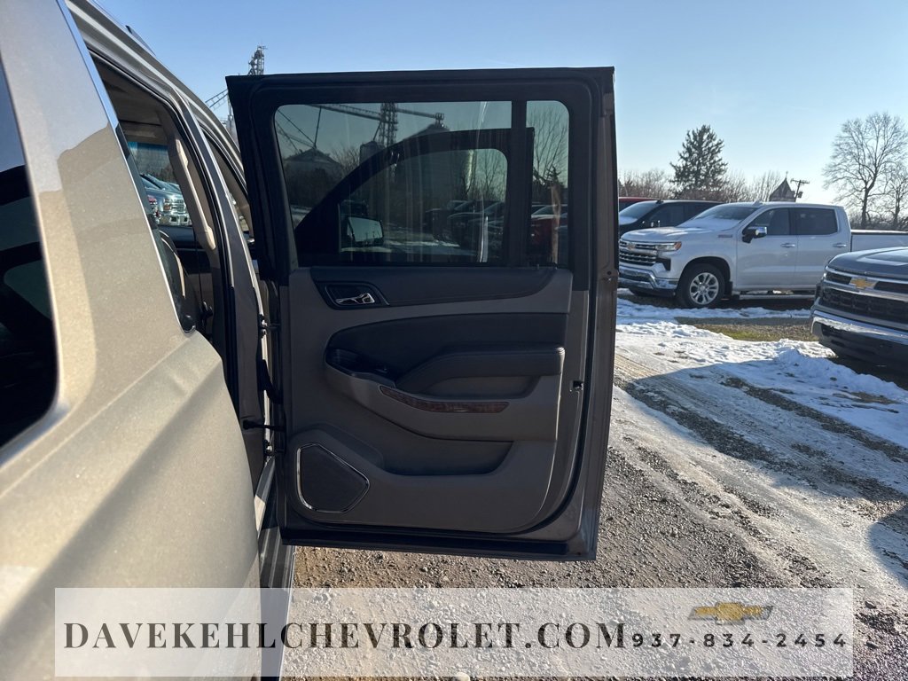 Used 2017 Chevrolet Suburban Premier image 29