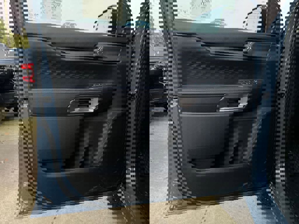 New 2025 Ford Ranger XLT w/ Equipment Group 301A High image 11