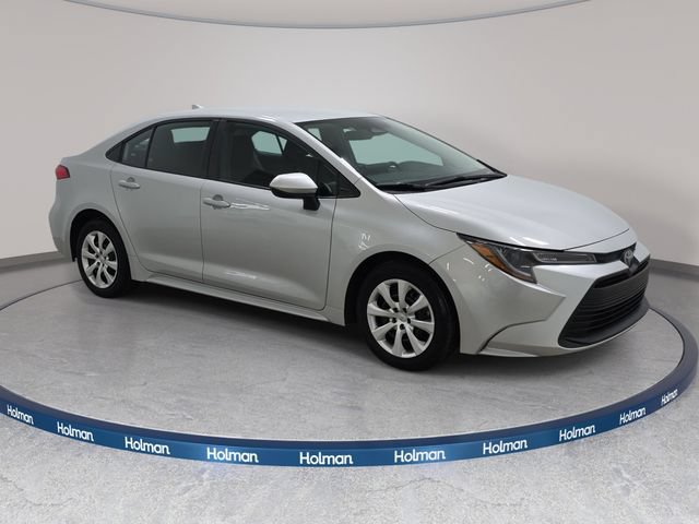 Used 2023 Toyota Corolla LE FWD image 4