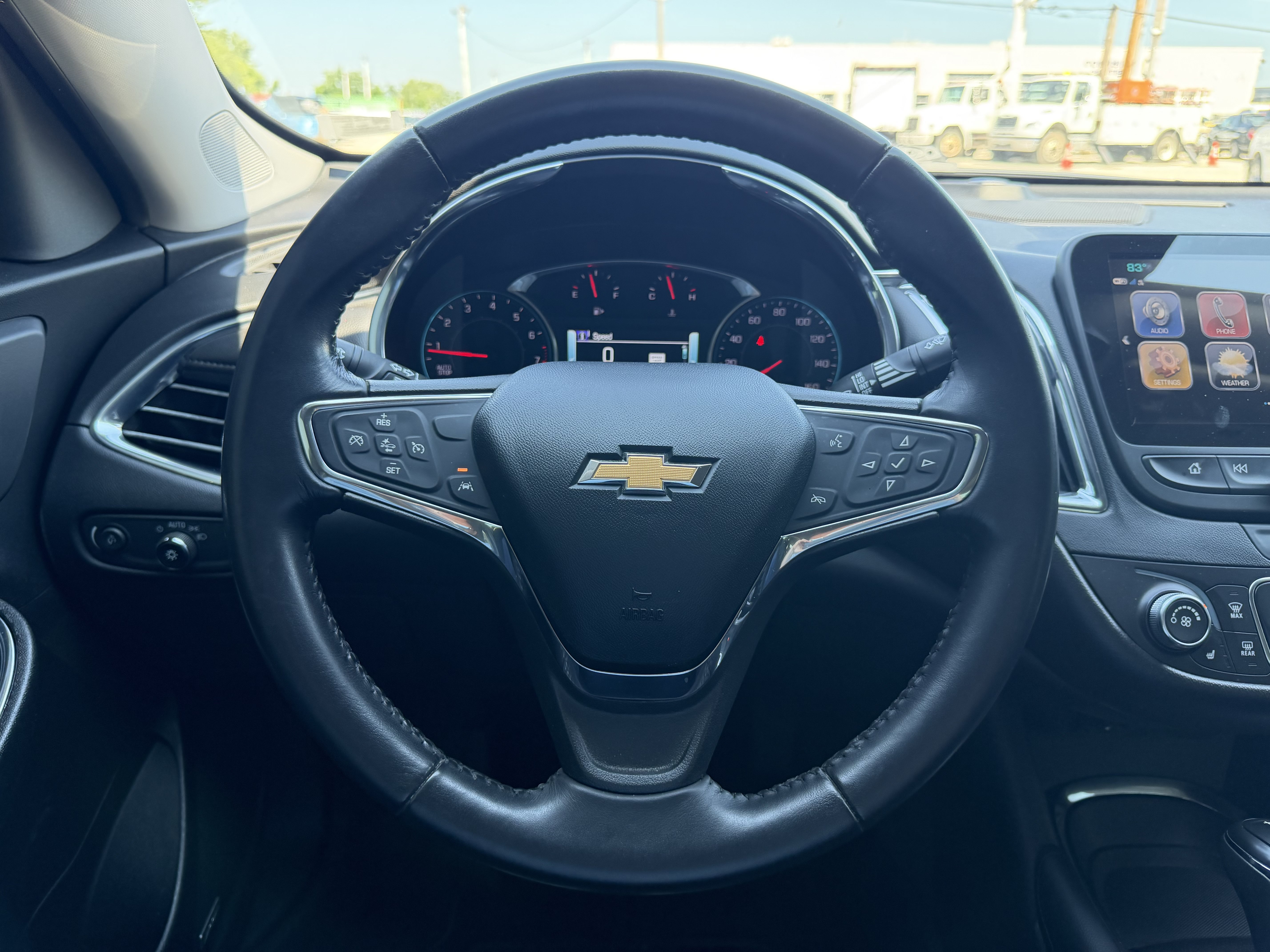 Used 2018 Chevrolet Malibu LT w/ Leather Package FWD image 15