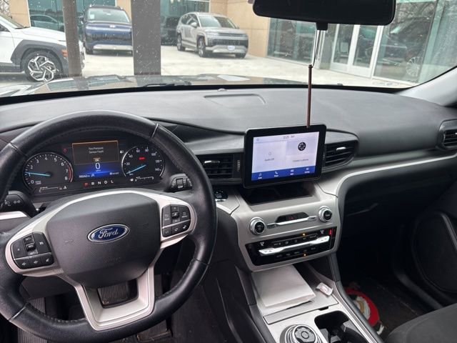 Used 2021 Ford Explorer XLT image 13