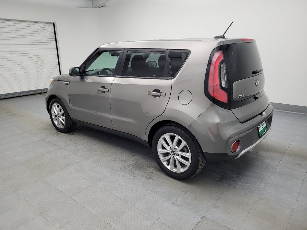 Used 2018 Kia Soul + image 3