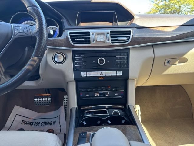 Used 2016 Mercedes-Benz E 350 4MATIC Sedan image 11