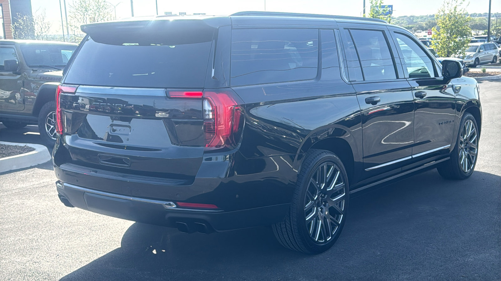 Used 2026 GMC Yukon XL Denali Ultimate image 5