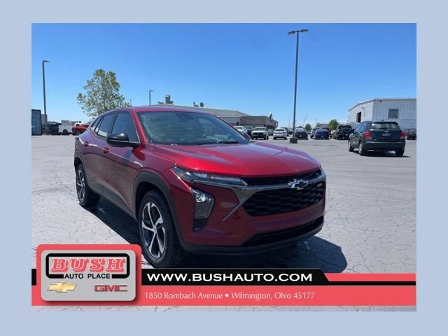 Used 2024 Chevrolet Trax RS FWD image 1