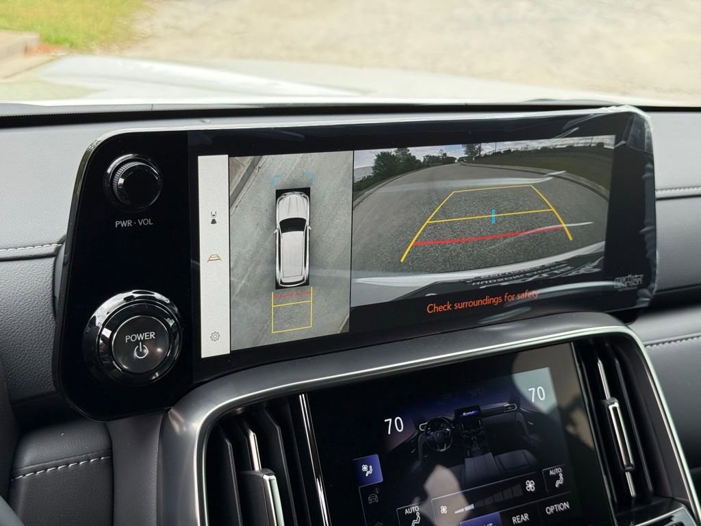New 2026 Lexus LX 700h Overtrail AWD/4WD image 4