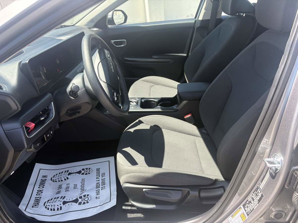 Used 2026 Kia K4 FWD image 18