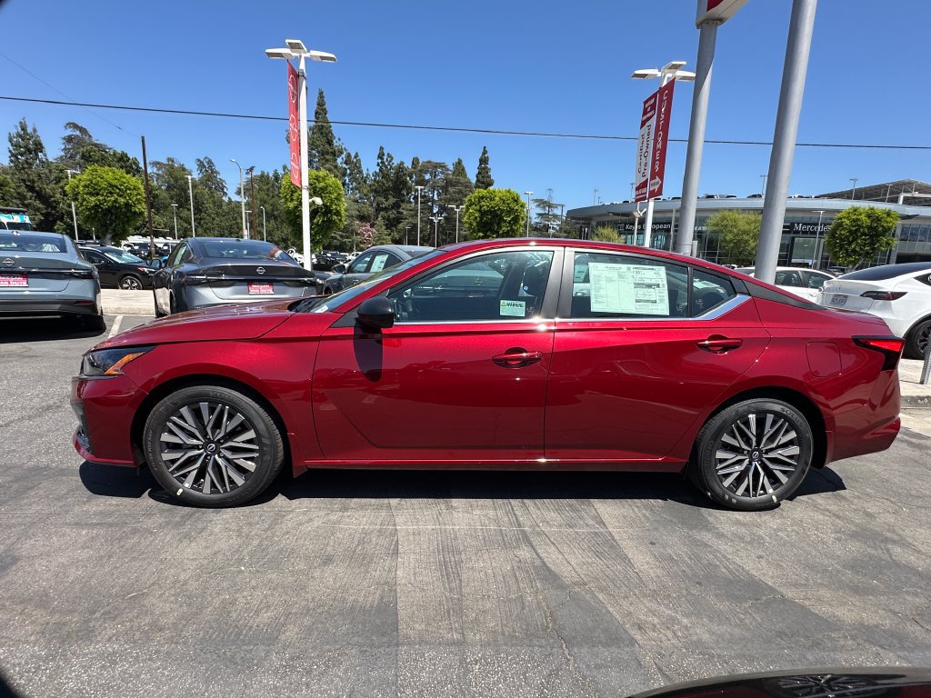 New 2026 Nissan Altima 2.5 SV FWD image 2