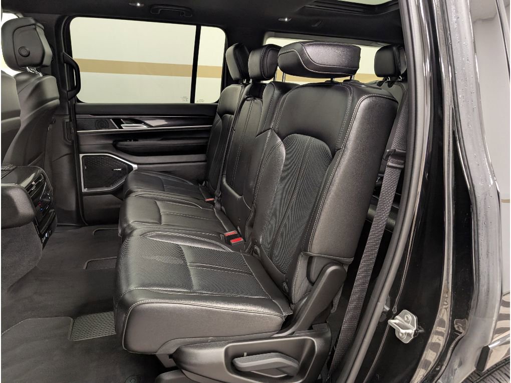 Used 2024 Jeep Wagoneer Series I w/ Premium Group I image 15