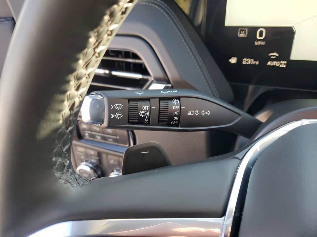 Used 2025 GMC Yukon Denali image 36