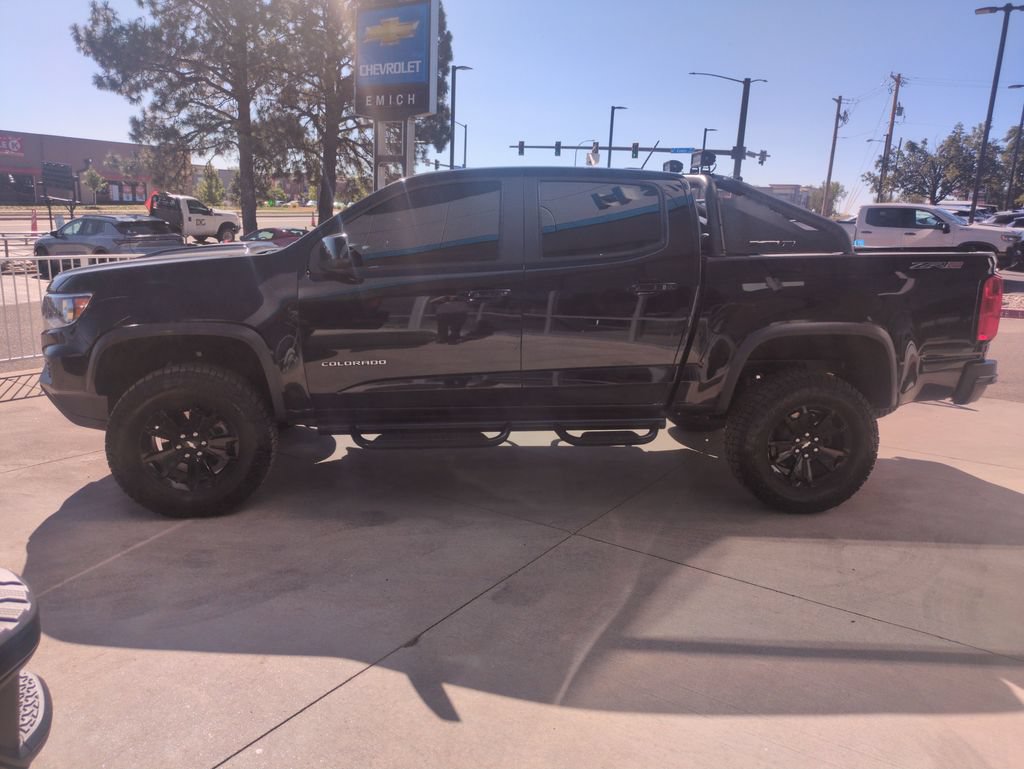 Used 2021 Chevrolet Colorado ZR2 w/ ZR2 Midnight Special Edition AWD/4WD image 2
