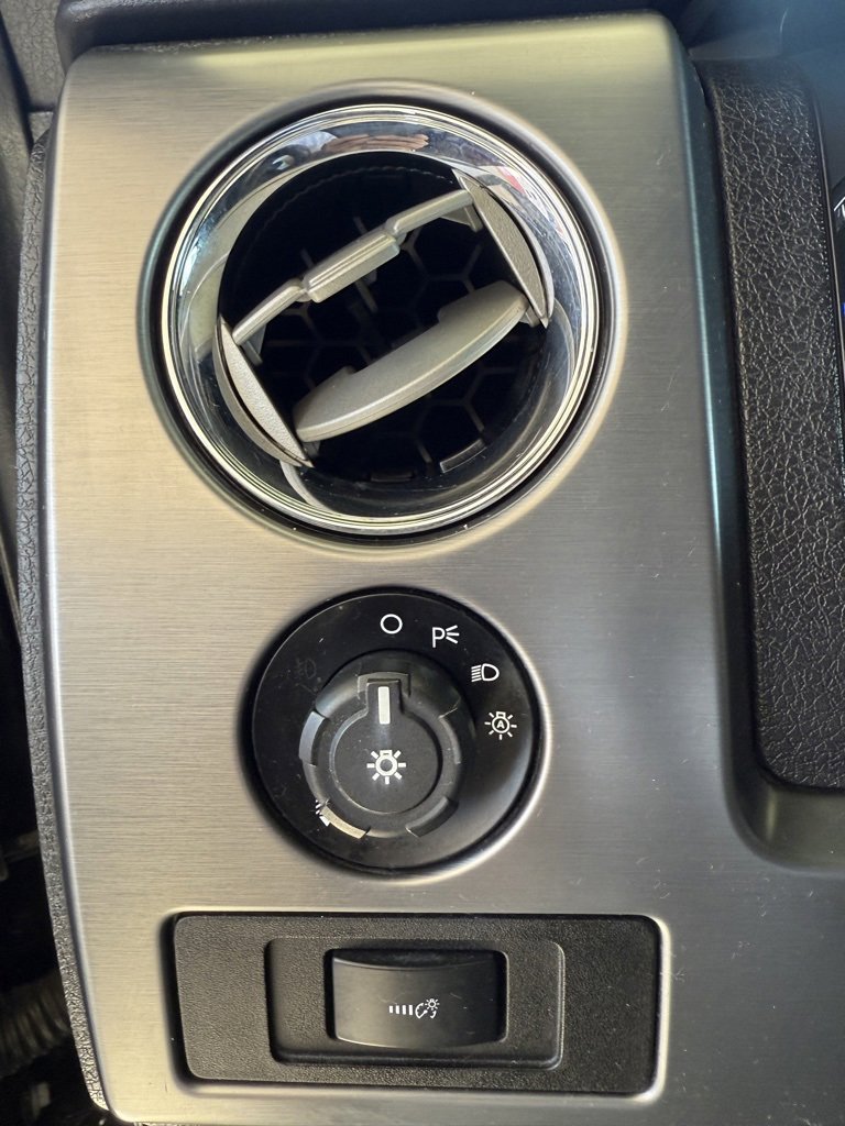 Used 2014 Ford F150 Limited image 31