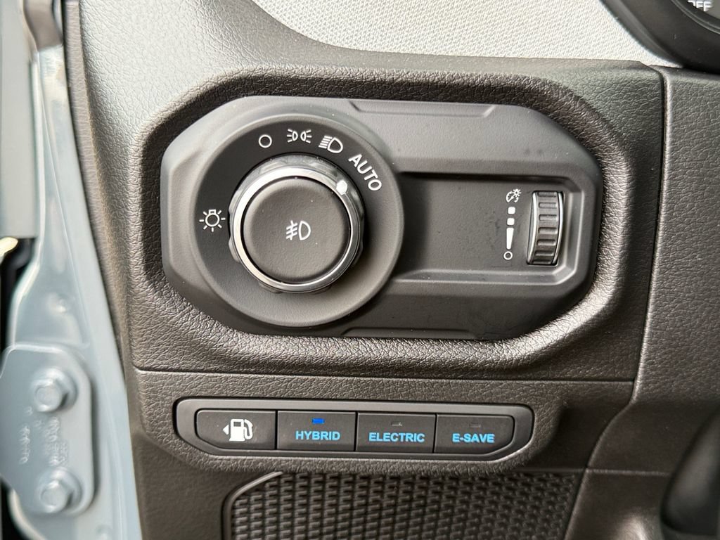 Used 2024 Jeep Wrangler Unlimited AWD/4WD image 21
