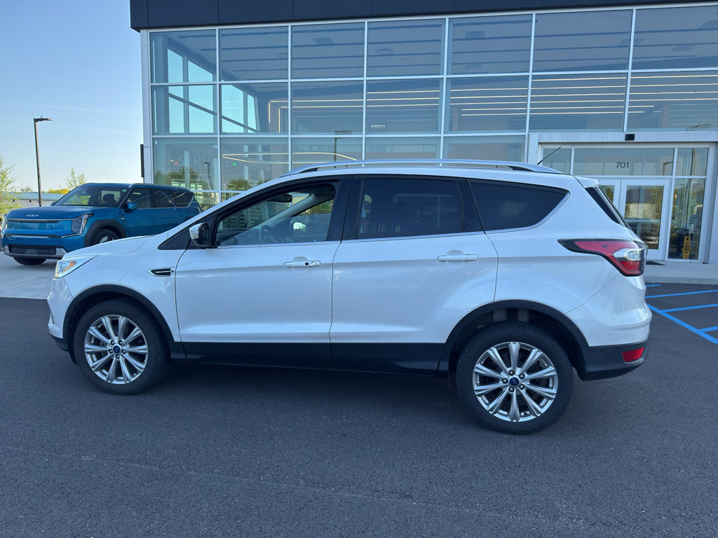 Used 2017 Ford Escape Titanium w/ Equipment Group 301A AWD/4WD image 9