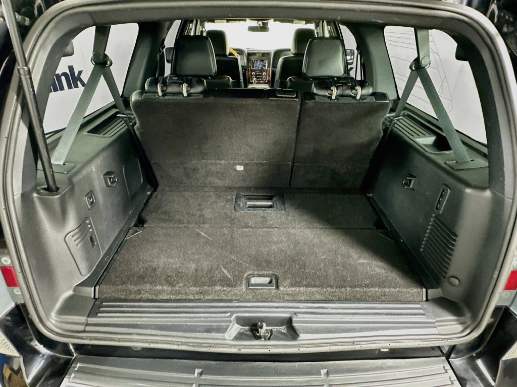 Used 2017 Lincoln Navigator L Select RWD image 33
