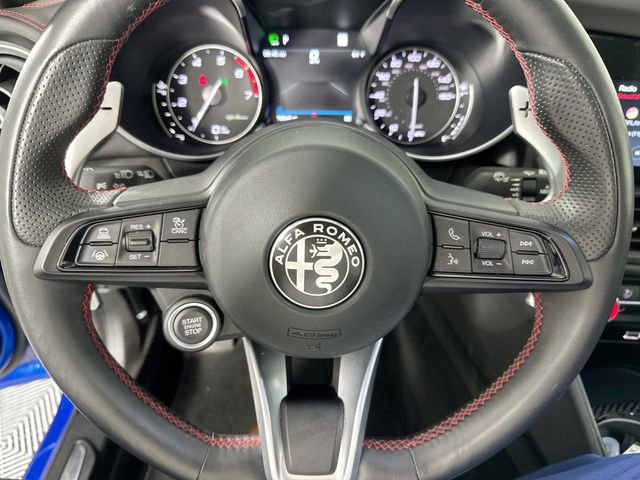 Used 2023 Alfa Romeo Giulia Estrema AWD/4WD image 12