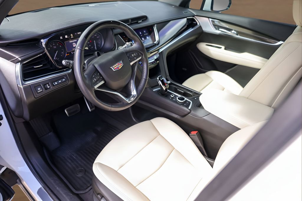 Certified 2023 Cadillac XT6 Sport w/ Technology Package AWD/4WD image 10