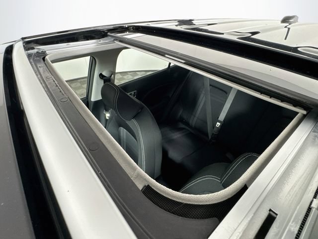 New 2026 Hyundai Venue SEL FWD image 12