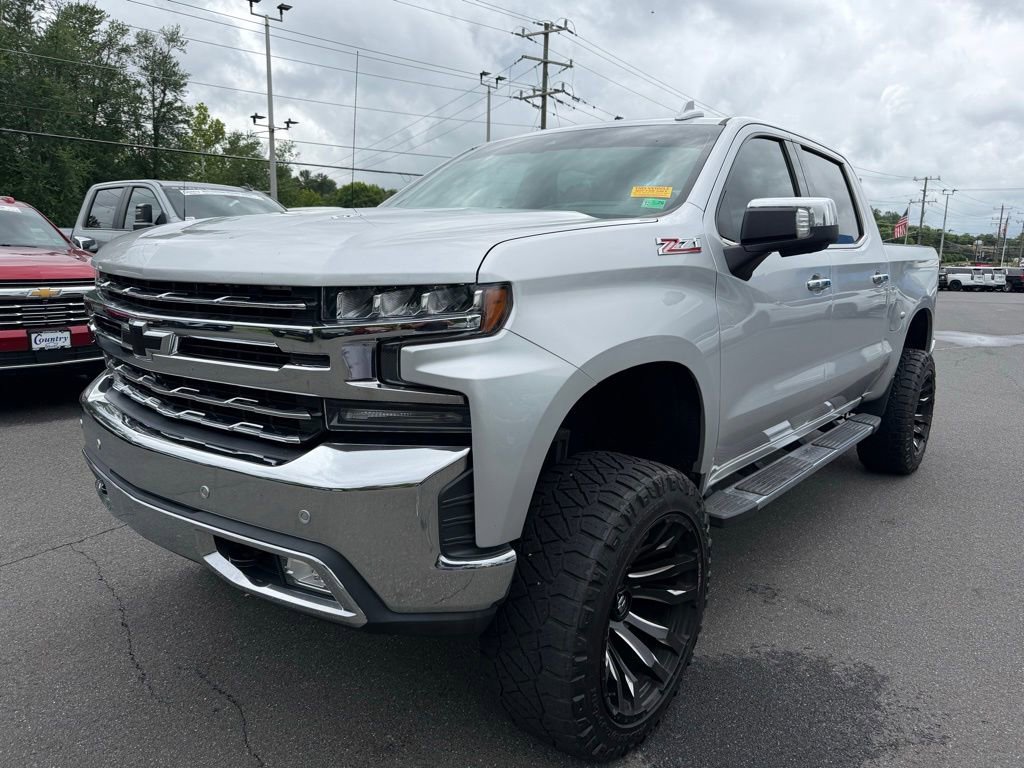 Used 2019 Chevrolet Silverado 1500 LTZ w/ LTZ Premium Package AWD/4WD image 3