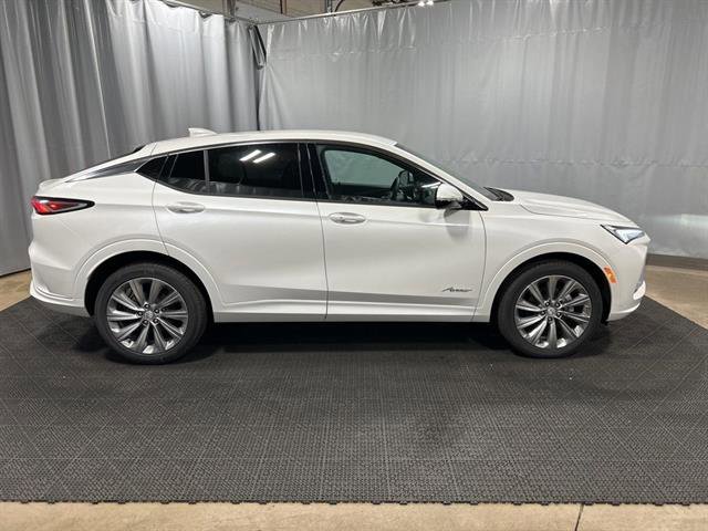 New 2025 Buick Envista Avenir image 2