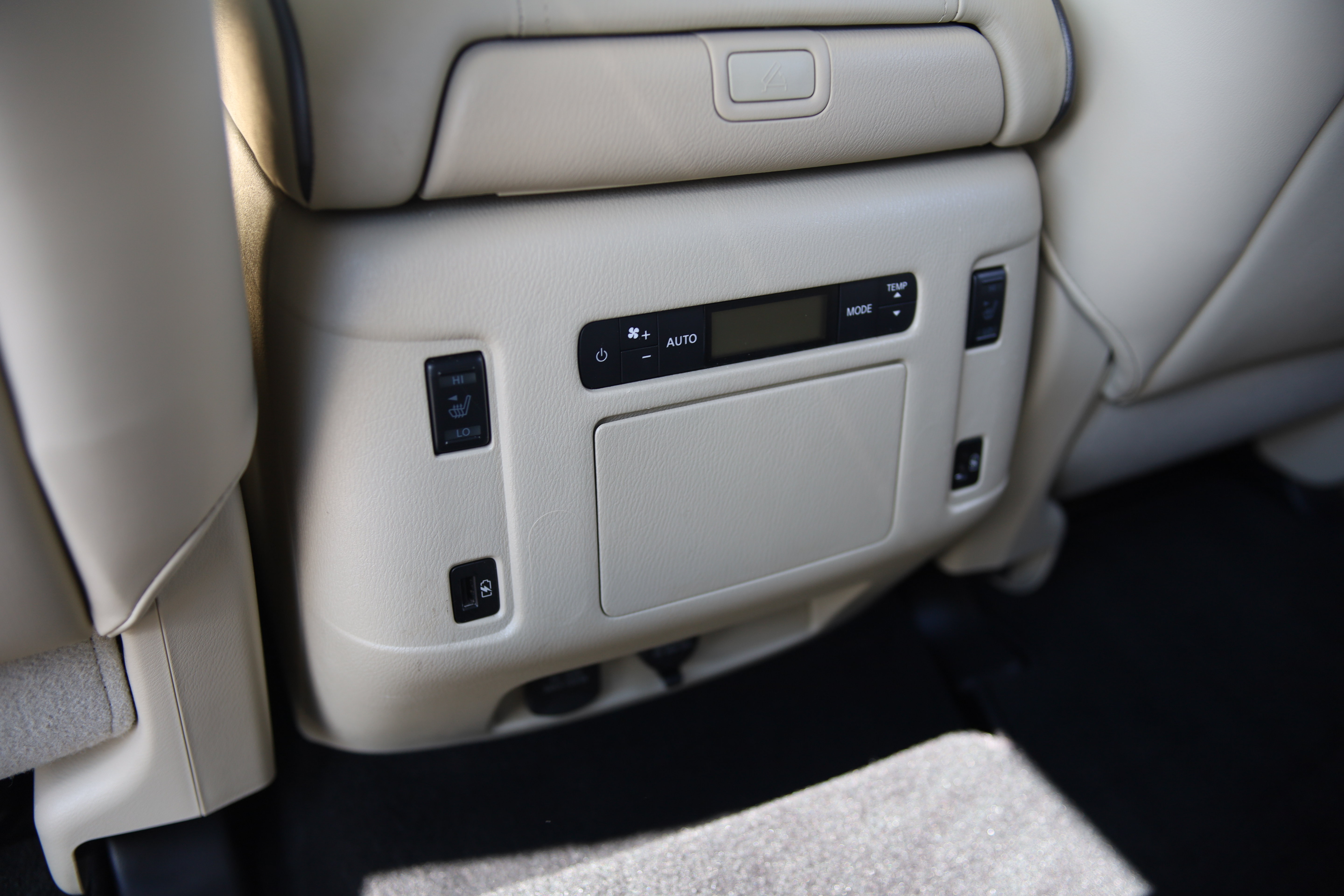 Used 2024 INFINITI QX80 Sensory w/ Cargo Package AWD/4WD image 37