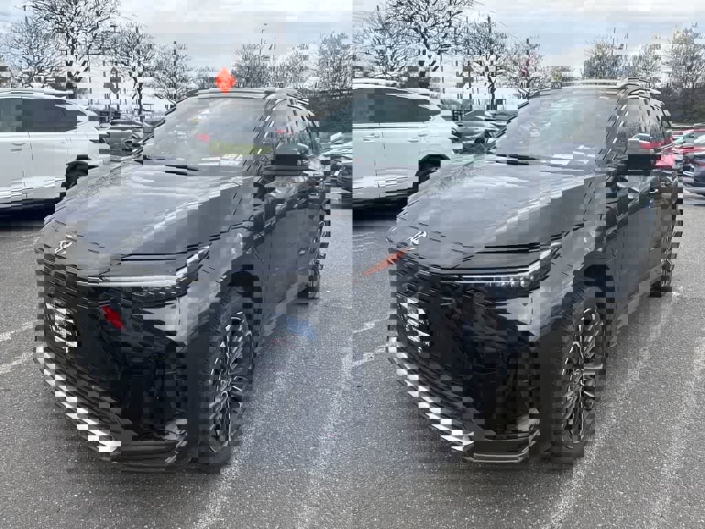 Used 2023 Toyota bZ4X Limited image 5