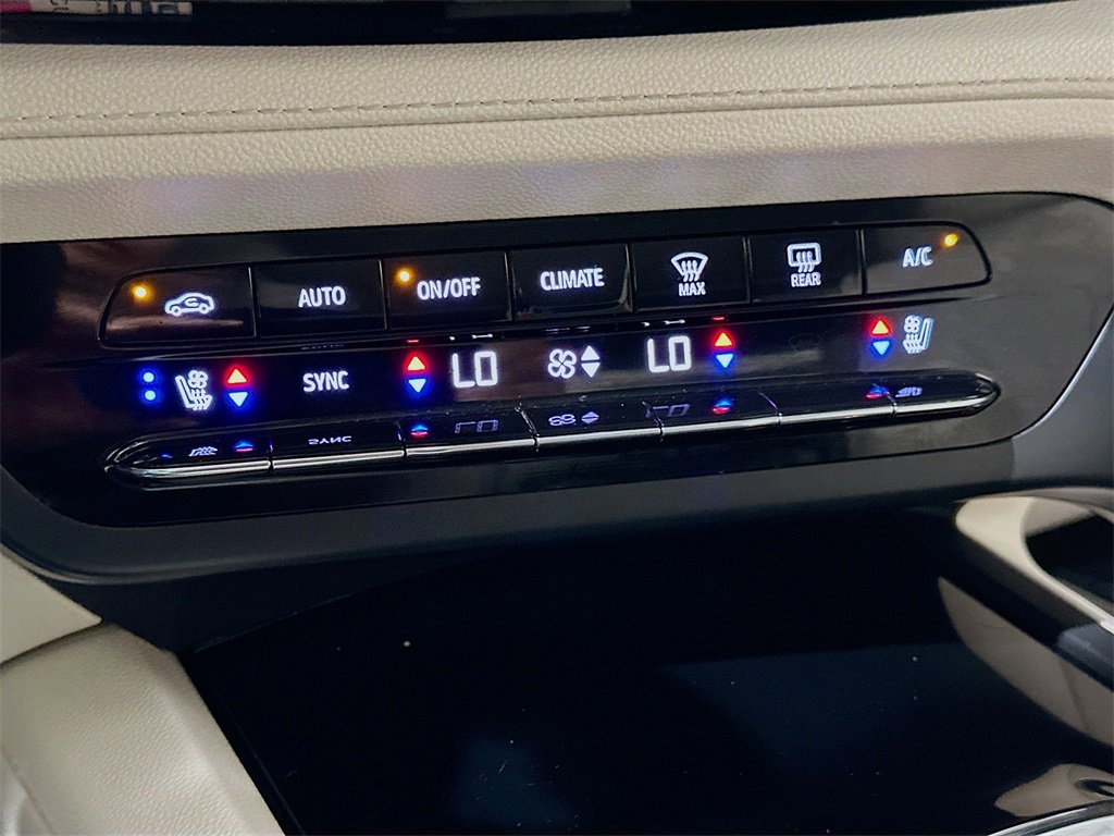 Used 2022 Buick Envision Avenir w/ Technology Package II image 15