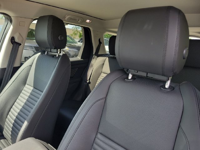 Certified 2025 Land Rover Discovery Sport S AWD/4WD image 21