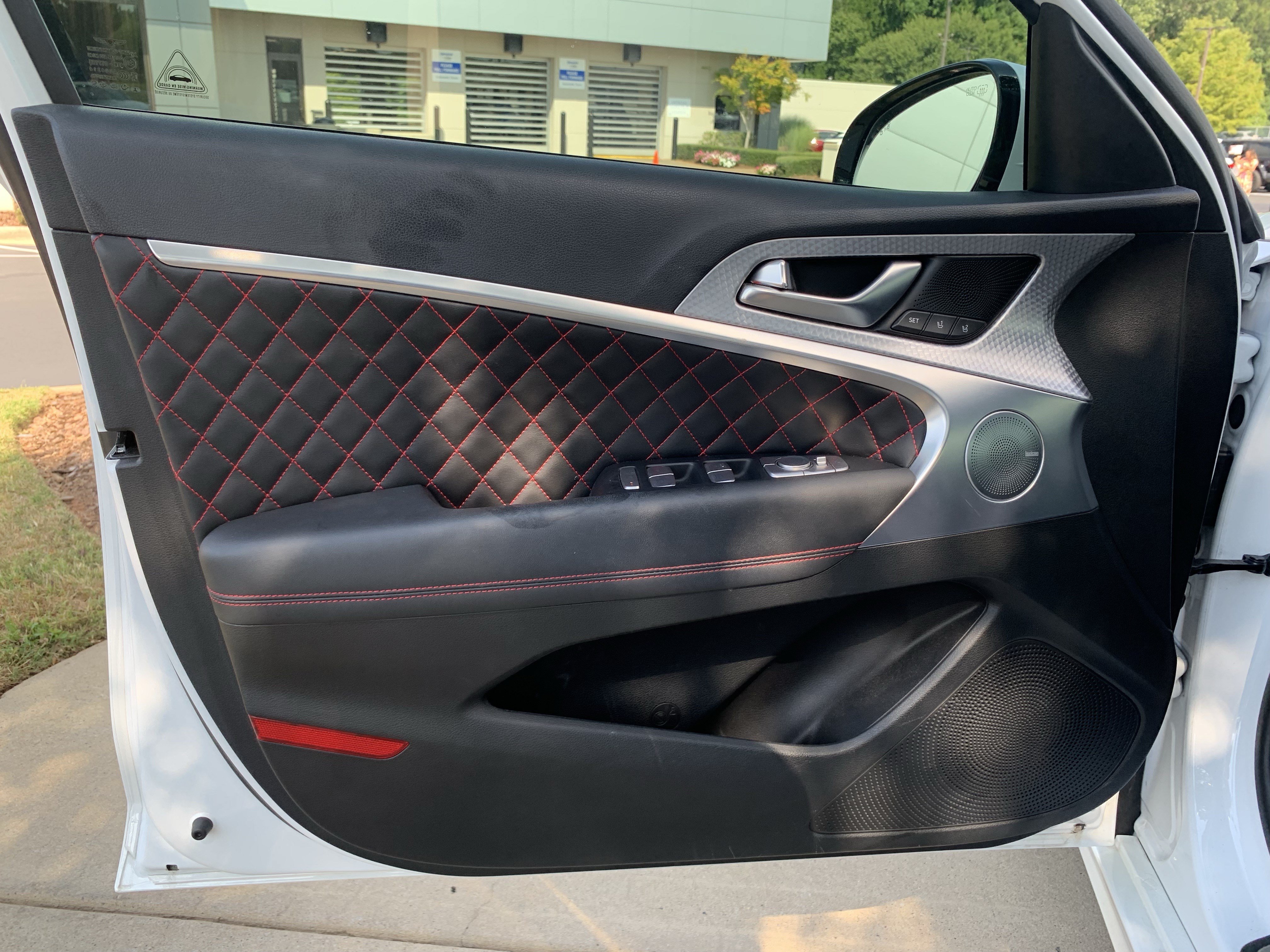 Used 2022 Genesis G70 3.3T RWD image 19