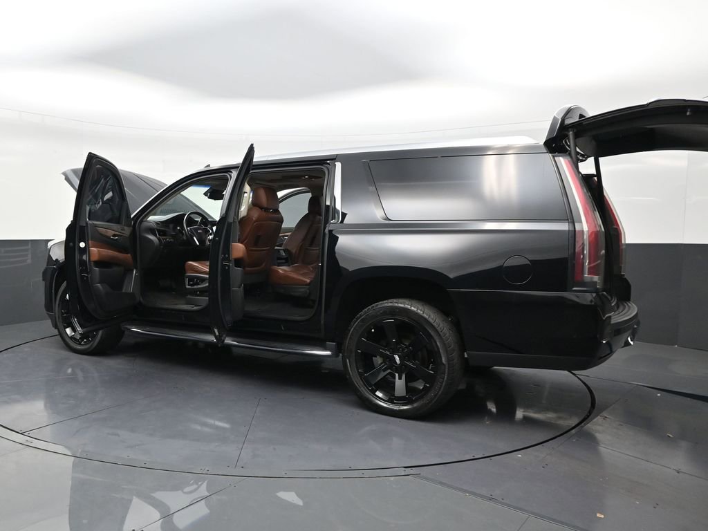 Used 2019 Cadillac Escalade ESV Premium Luxury image 34