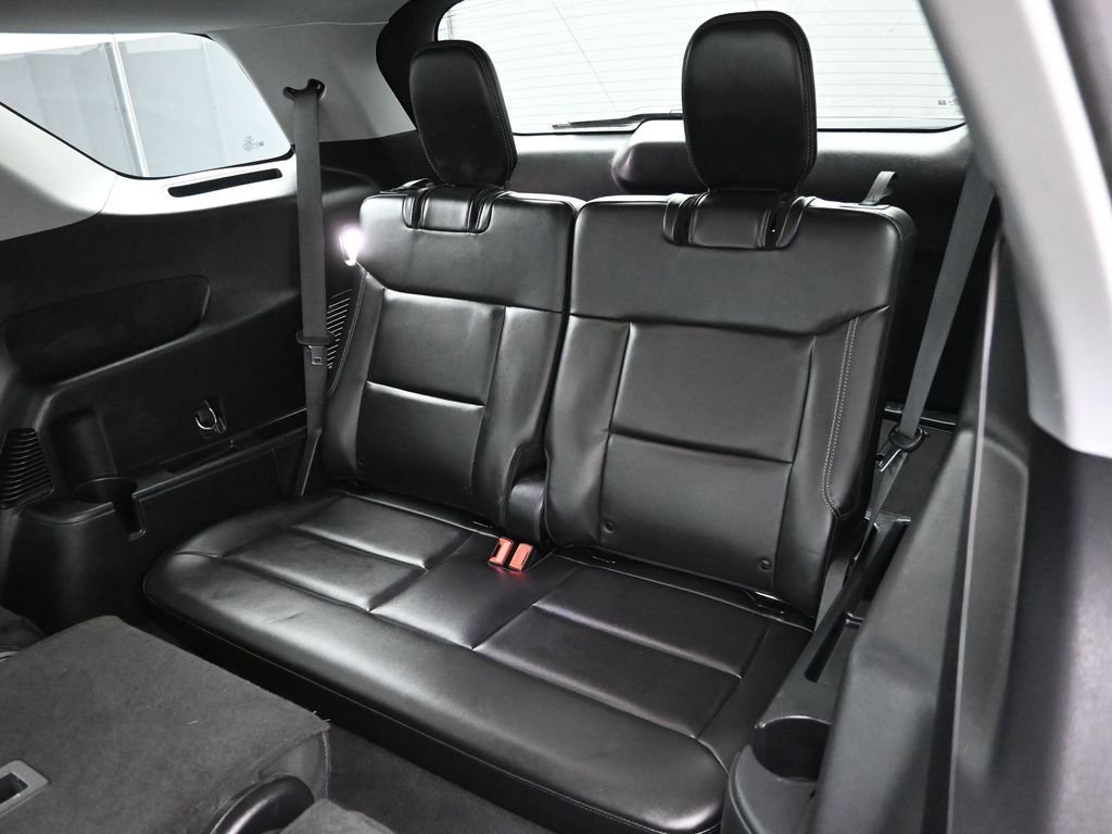 Certified 2022 Ford Explorer XLT w/ Equipment Group 202A image 24