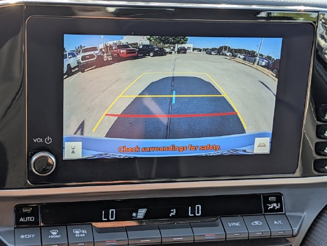 Used 2025 Toyota Camry SE FWD image 18