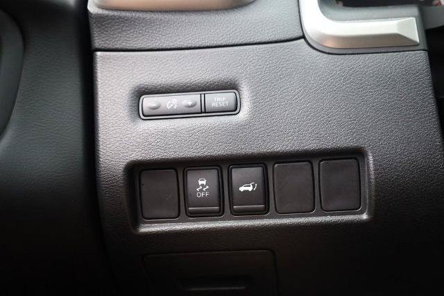 Used 2016 Nissan Murano SL w/ SL Technology Package FWD image 21