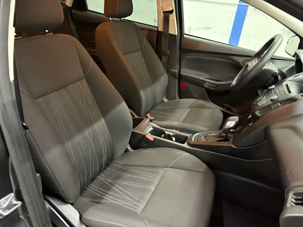 Used 2017 Ford Focus S image 17