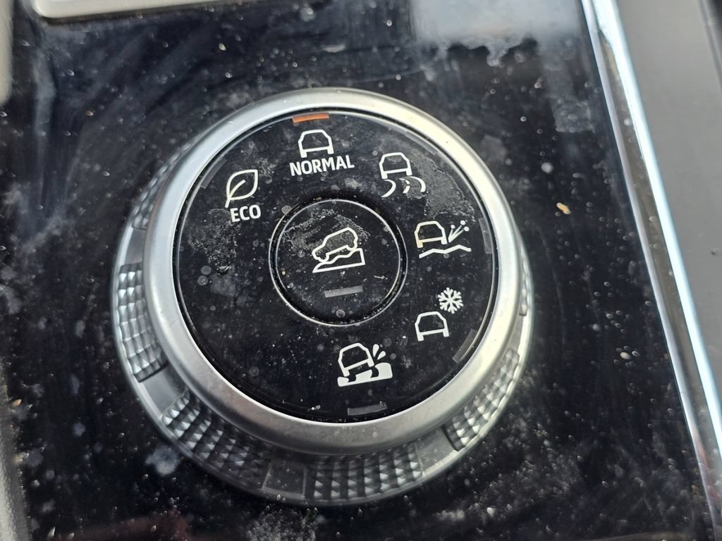 Used 2022 Mitsubishi Outlander SE AWD/4WD image 6