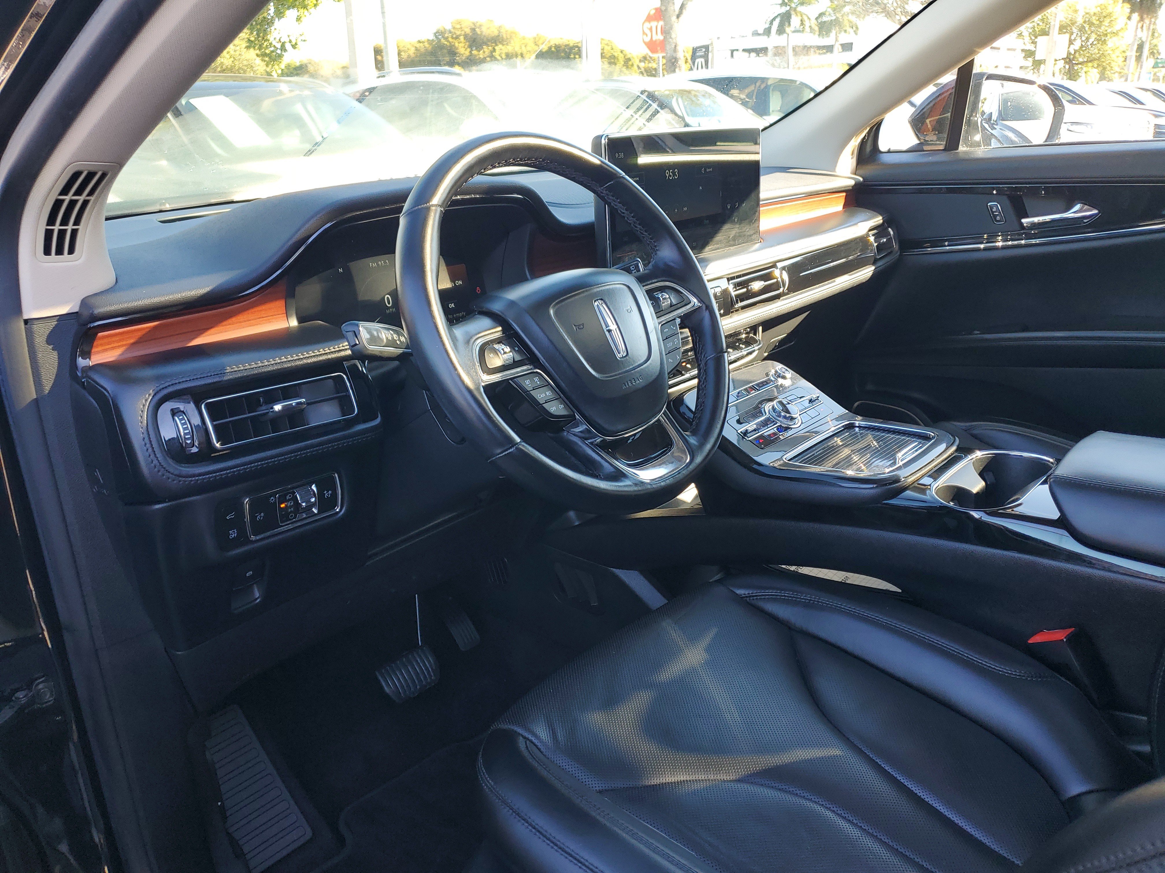 Certified 2023 Lincoln Nautilus Reserve w/ Monochromatic Package FWD image 9