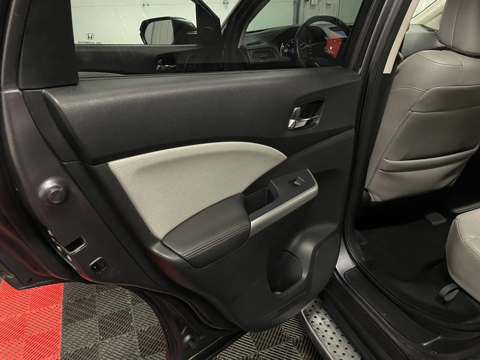 Used 2016 Honda CR-V Touring image 40