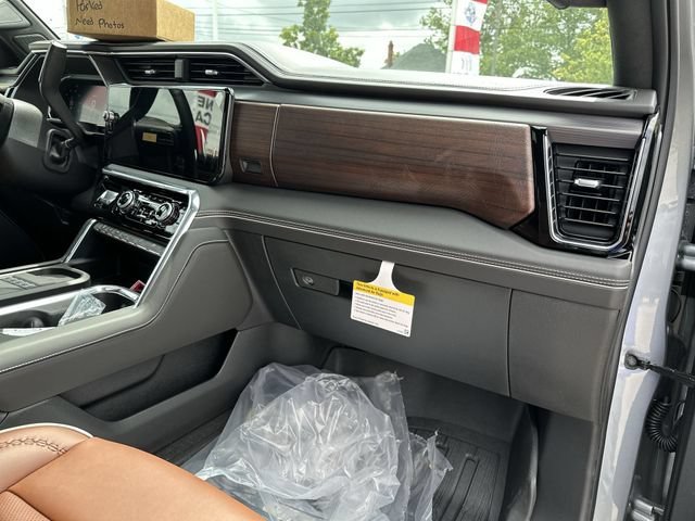 New 2026 GMC Sierra 3500 Denali Ultimate AWD/4WD image 33