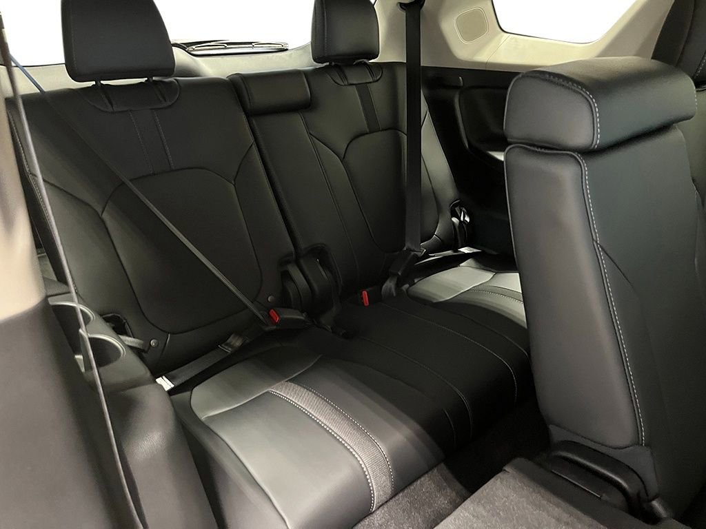 New 2025 Honda Pilot Touring image 23