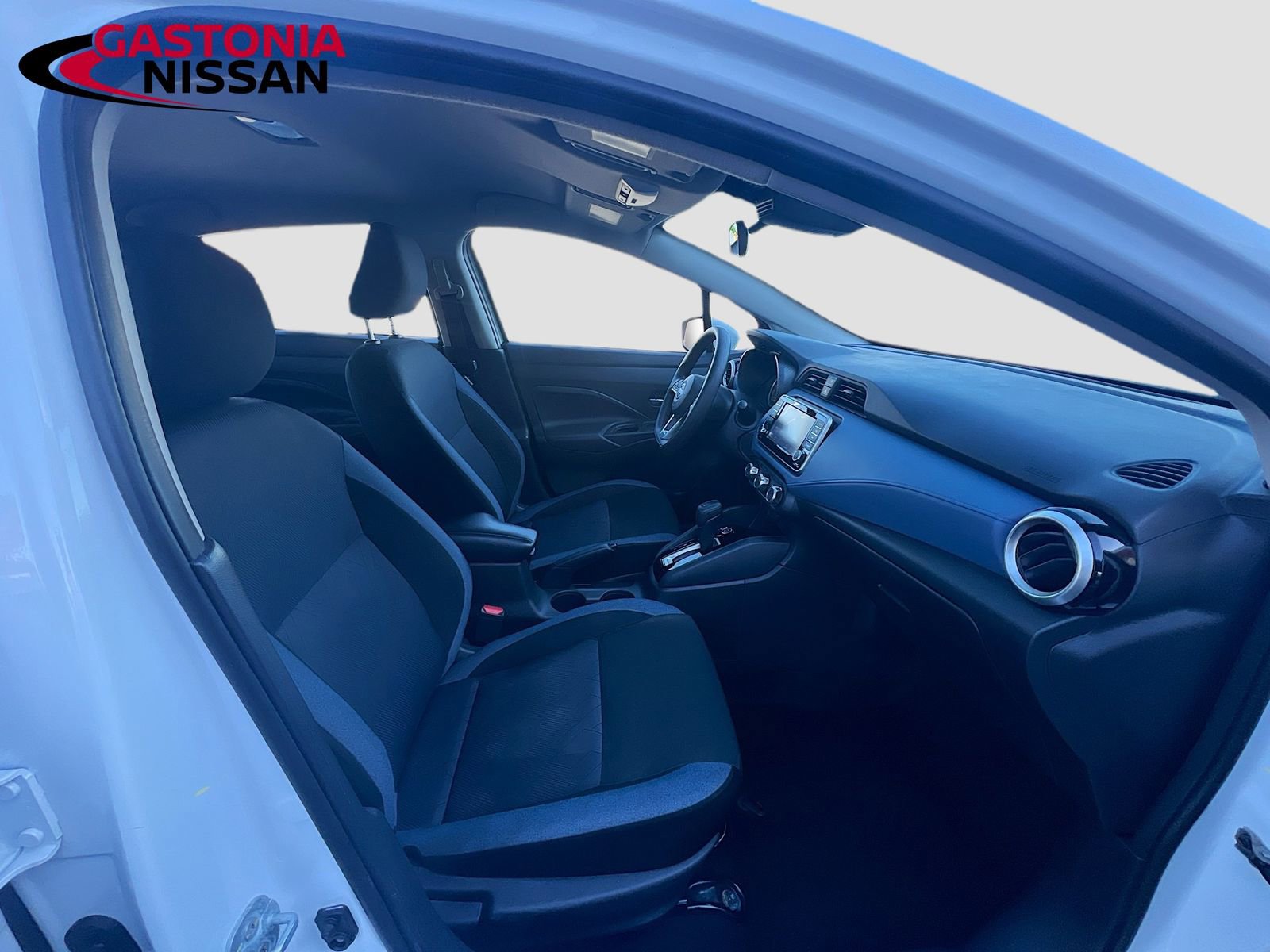 Used 2024 Nissan Versa SV image 34