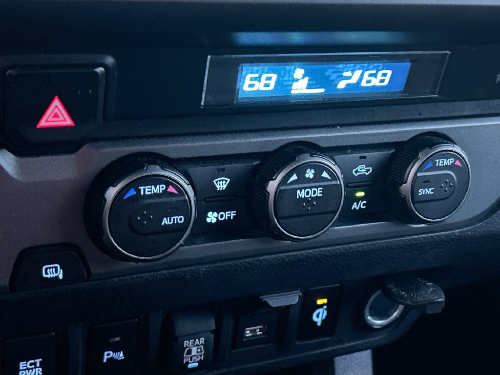 Used 2022 Toyota Tacoma TRD Sport w/ Technology Package RWD image 25