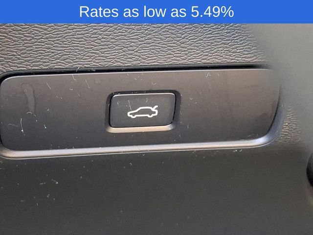 Certified 2023 Volvo XC40 B5 Plus w/ Driver Assist Package image 27