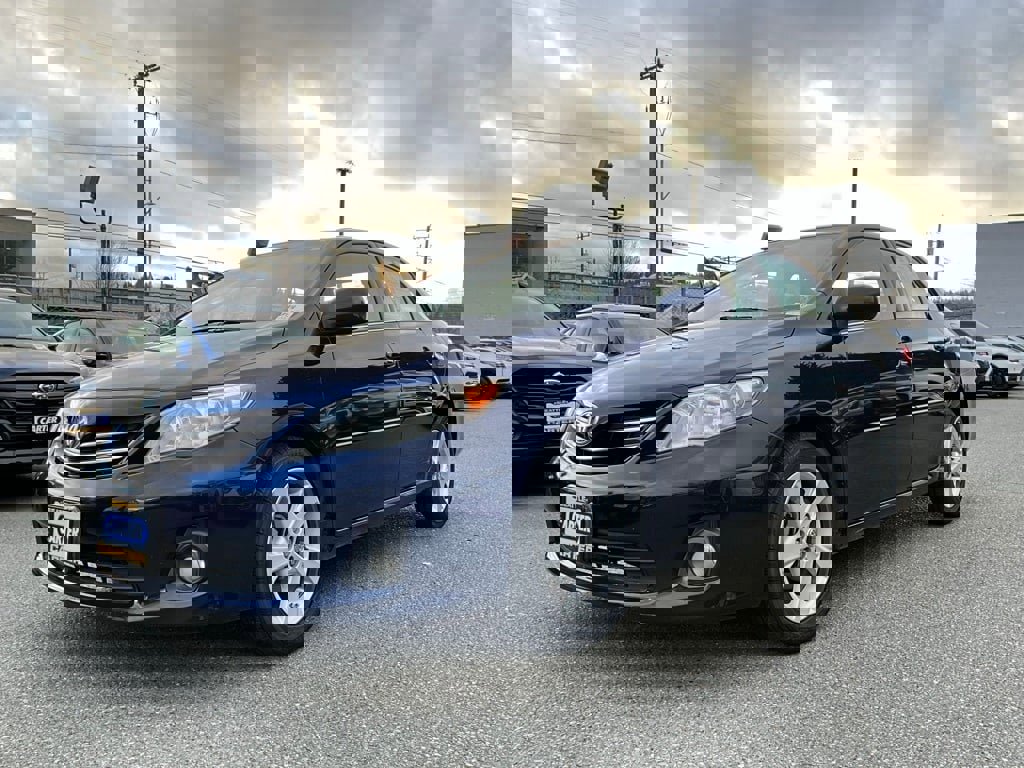 Used 2013 Toyota Corolla LE image 4