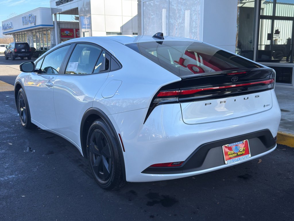 New 2026 Toyota Prius LE image 9