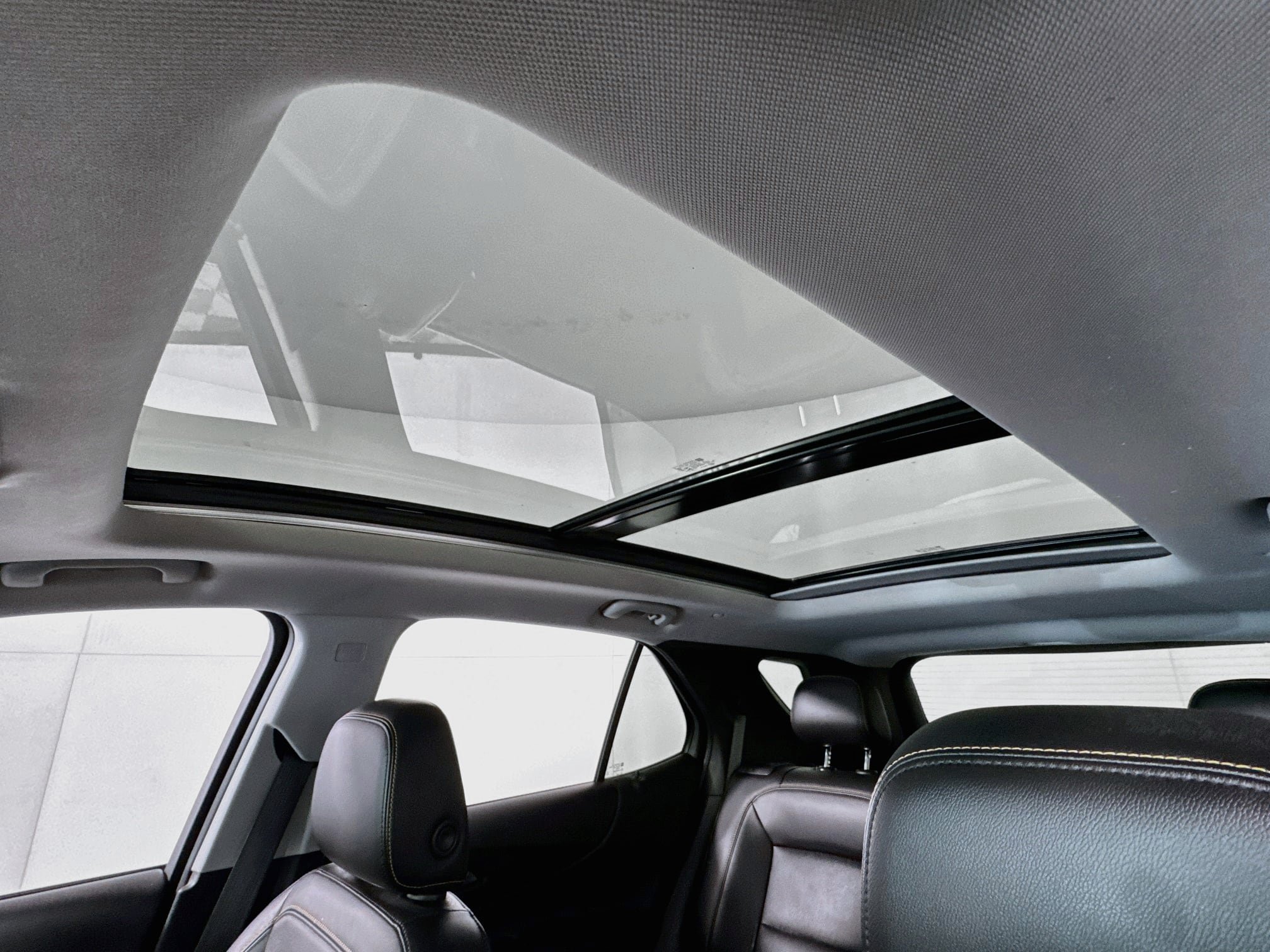 Used 2021 Chevrolet Equinox Premier AWD/4WD image 6
