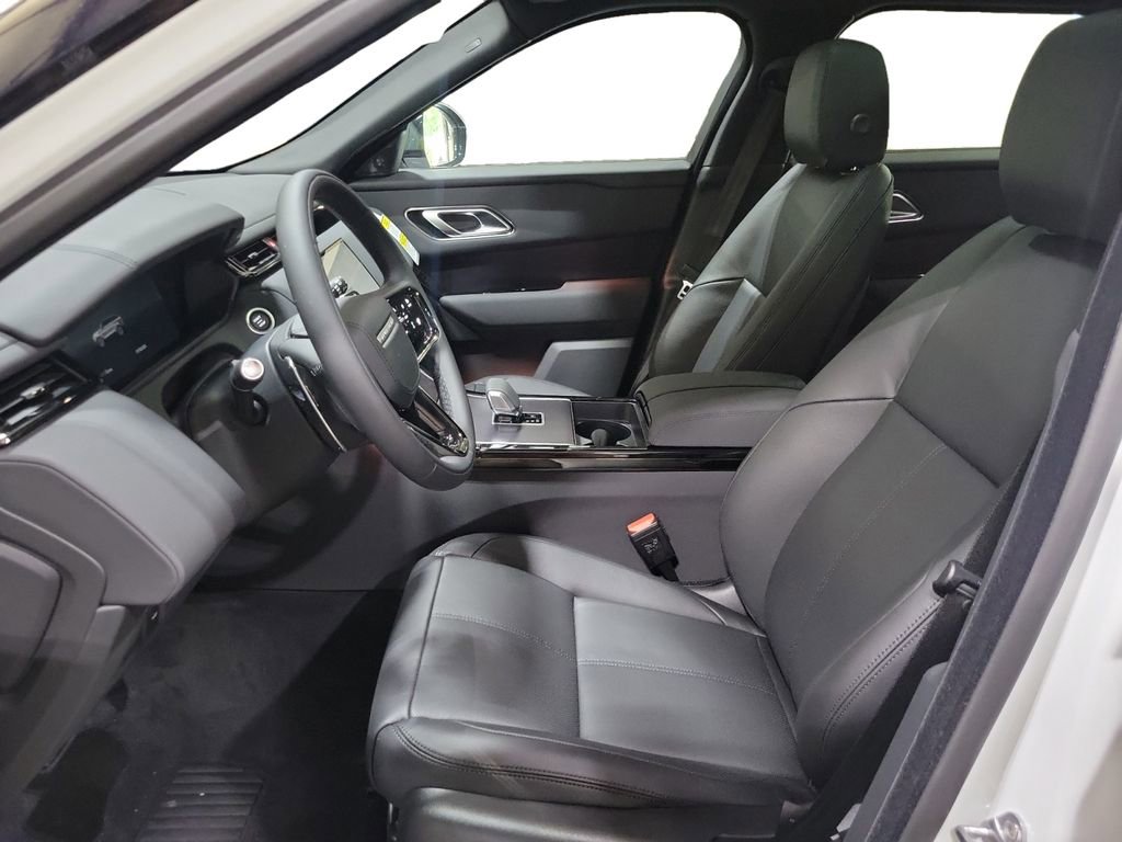 New 2026 Land Rover Range Rover Velar Dynamic SE image 13