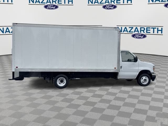 New 2026 Ford E-450 and Econoline 450 Super Duty w/ Power Equipment Group RWD image 8
