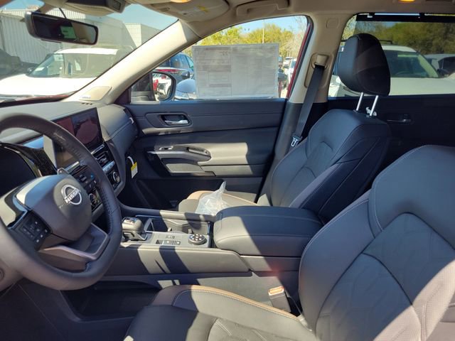 New 2026 Nissan Pathfinder Platinum image 8