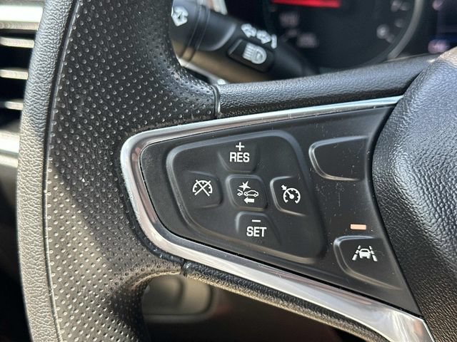 Used 2020 Chevrolet Equinox LT w/ LPO, Floor Liner Package FWD image 21