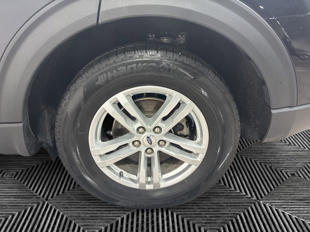 Used 2022 Ford Explorer XLT w/ Equipment Group 202A image 16